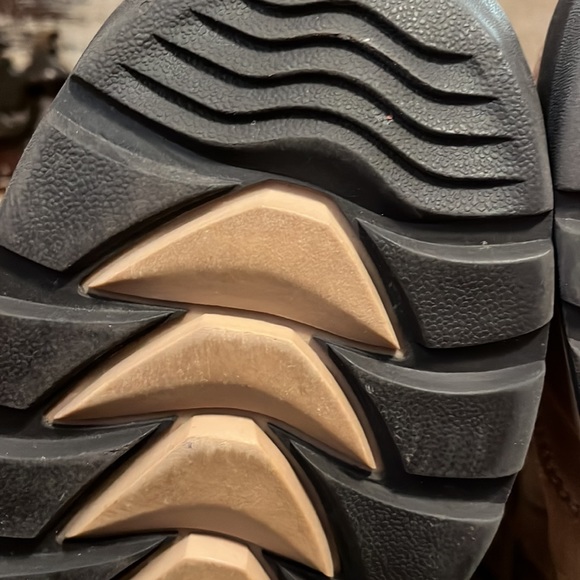 Lands End boots - Picture 6 of 8